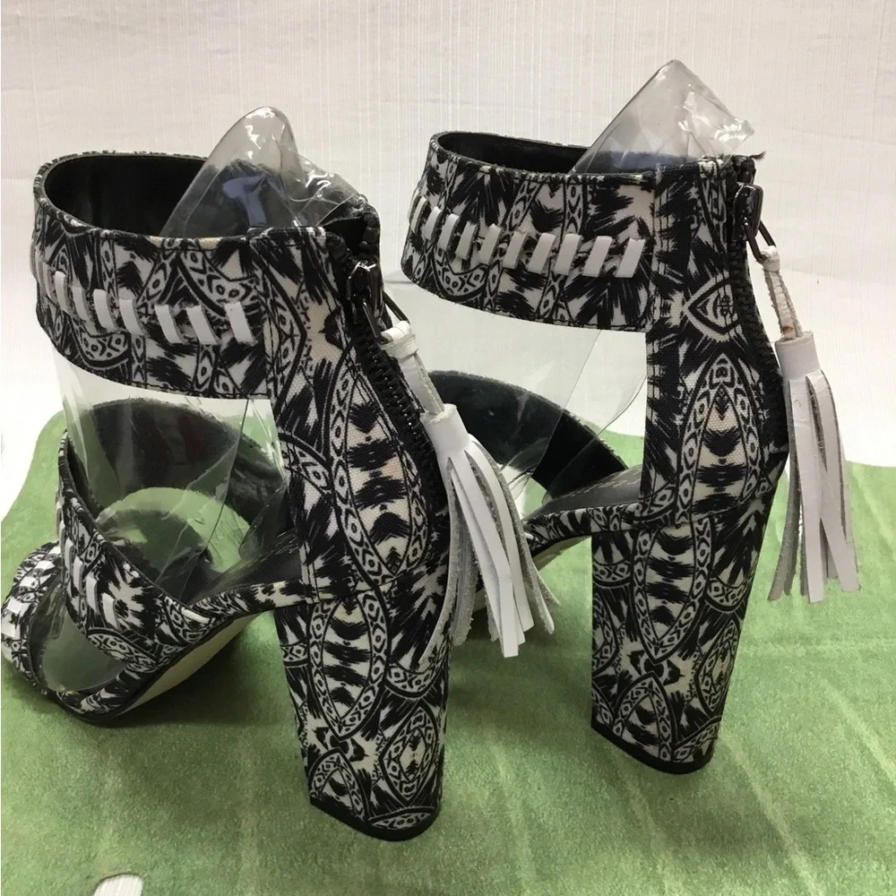 Nicole Miller Beautiful Black & White Heels - Picture 6 of 9